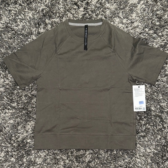 New Men’s lululemon athletica Heavyweight Crepe Short Sleeve in Army Green - Picture 1 of 1